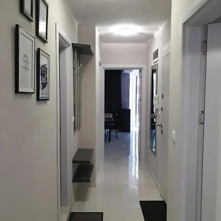 New The Twins Varna Two-Bedroom, Apt 3 At 15 Tsani Ginchev Street, Floor 2 Exterior photo